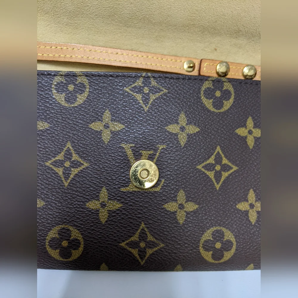 Vintage Louis Vuitton Pochette  "LIVE SHOW TODAY" - Picture 8 of 11